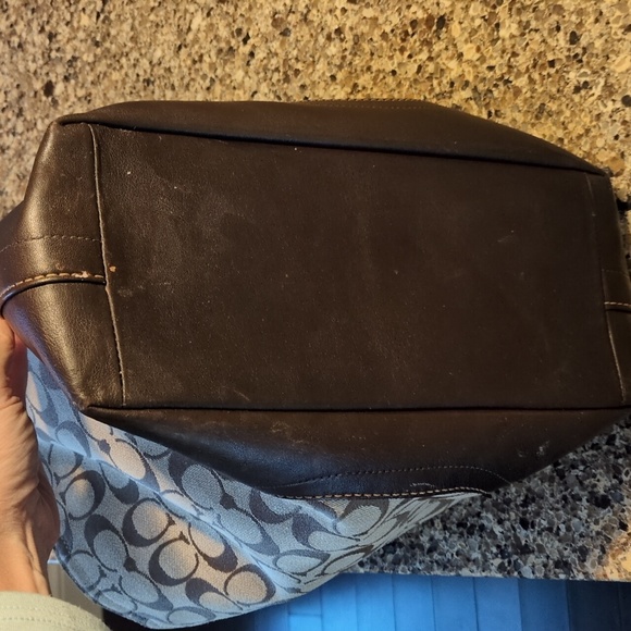 Coach Tan and Brown Signature Shoulder Bag - Picture 11 of 15